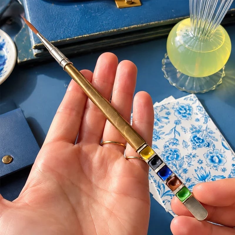 🎁 Portable Paintbrush & Colors Set – A Little Gift Full of Creativity!