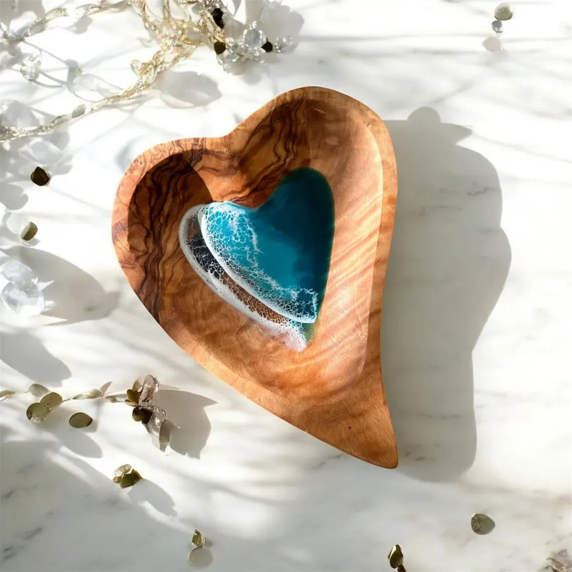 🌊 Ocean Resin Heart Dish – Handmade Olive Wood & Coastal Art