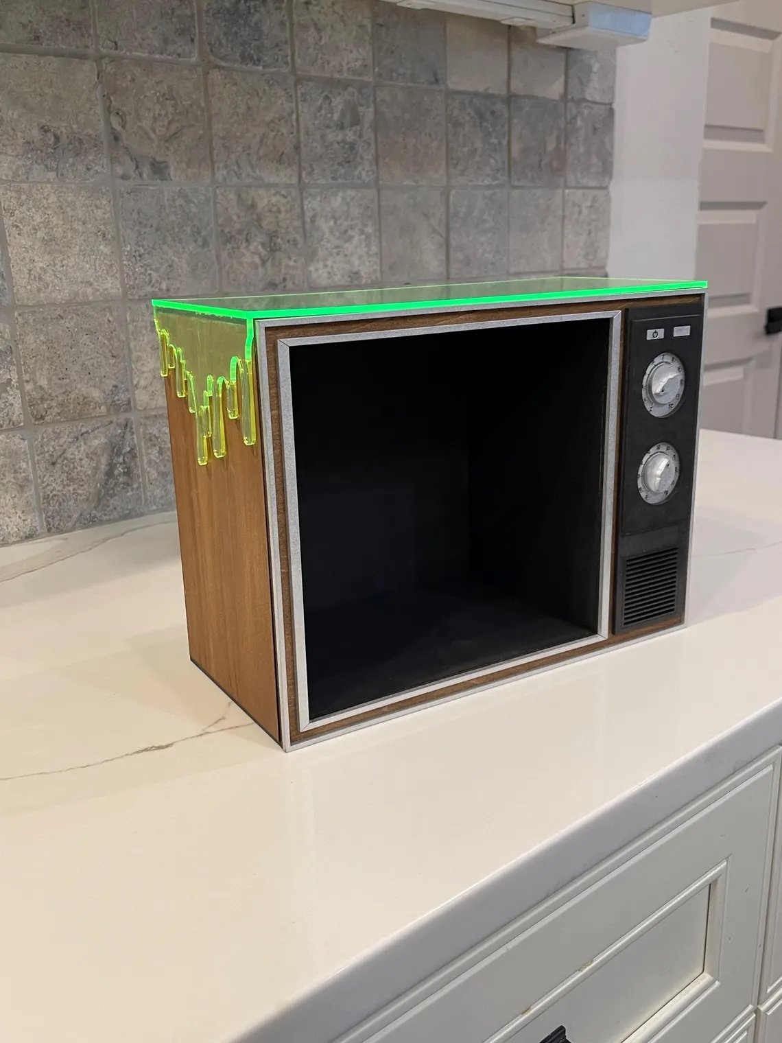 📺 Retro TV Media Storage Box