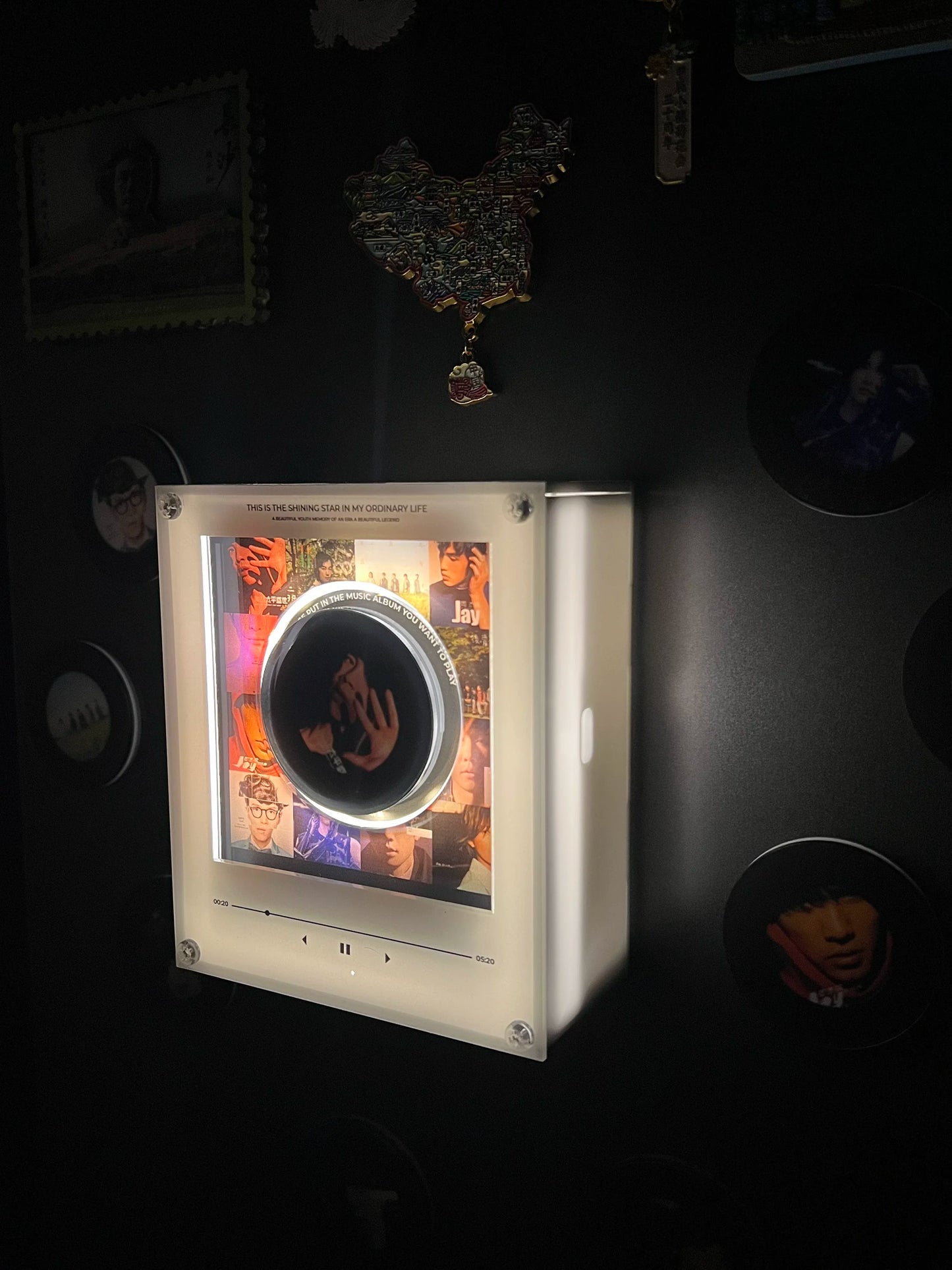 🎤 Iconic Pop Star NFC Fridge Magnet Music Player | Retro Vinyl Style Decor 🎵