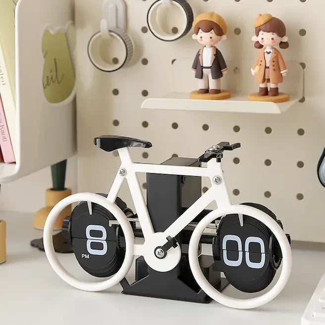 Creative Bicycle Automatic Page Turning Clock