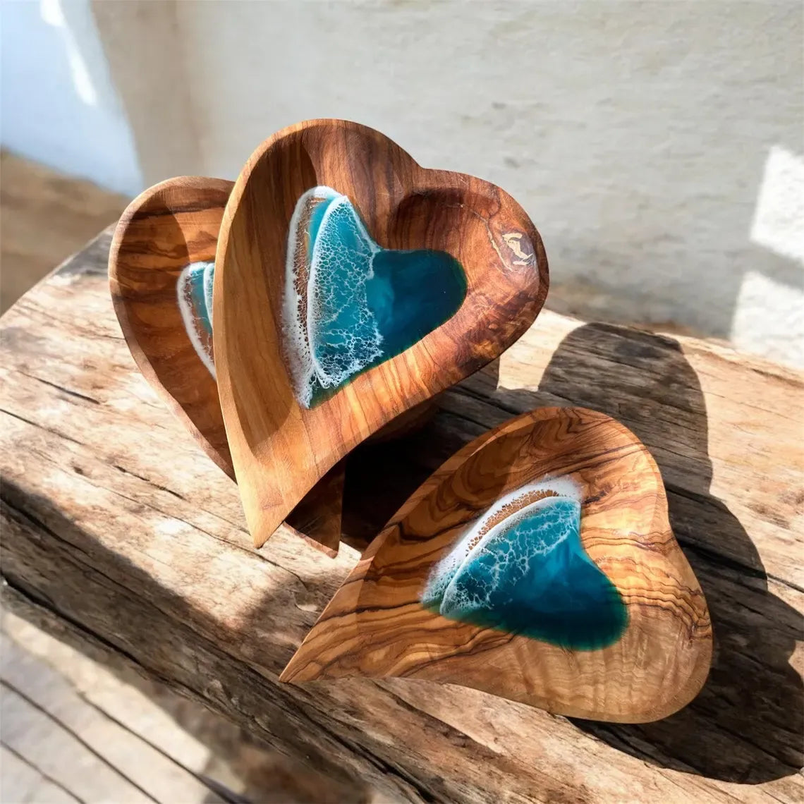 🌊 Ocean Resin Heart Dish – Handmade Olive Wood & Coastal Art