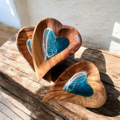 🌊 Ocean Resin Heart Dish – Handmade Olive Wood & Coastal Art
