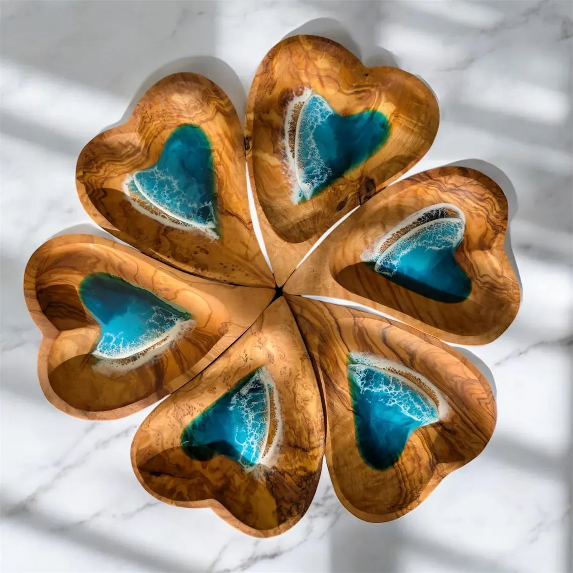 🌊 Ocean Resin Heart Dish – Handmade Olive Wood & Coastal Art