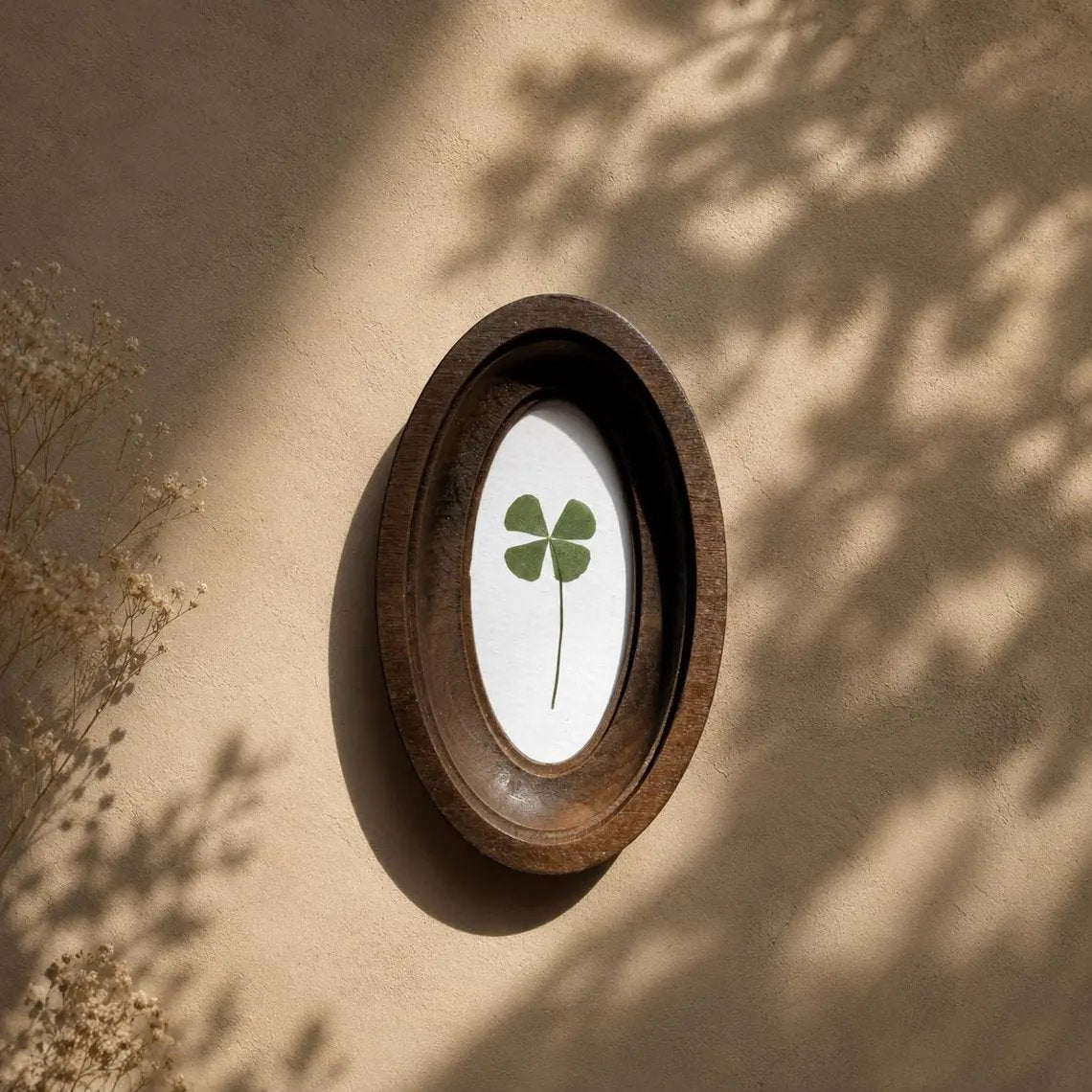 🍀Four-Leaf Clover in Oval Frame, Good Luck Charm, Pressed Clover, Handmade Botanical Decor