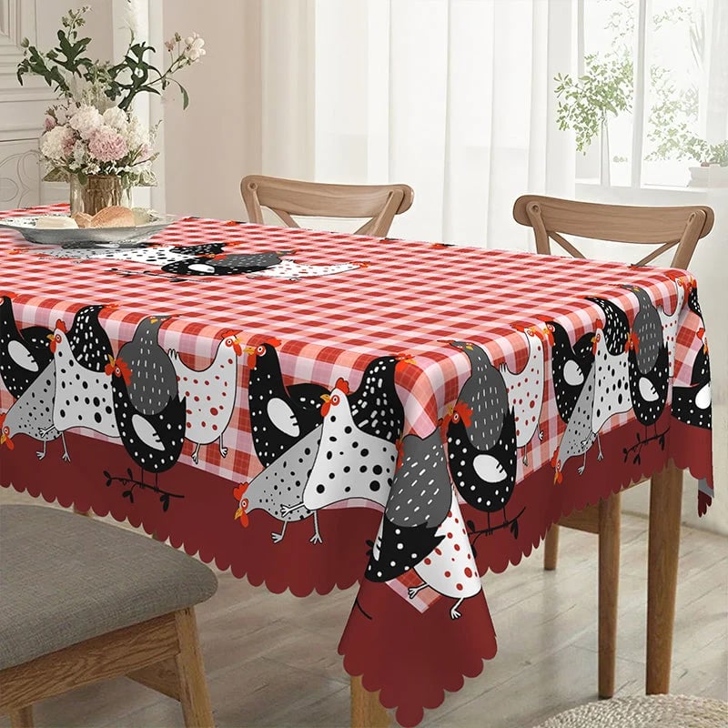 🔥HOT SALE🔥🐓 Farmhouse Rooster Tablecloth – Red Buffalo Plaid Chicken Table Cover, Spill Proof & Scalloped Lace Edge ✨