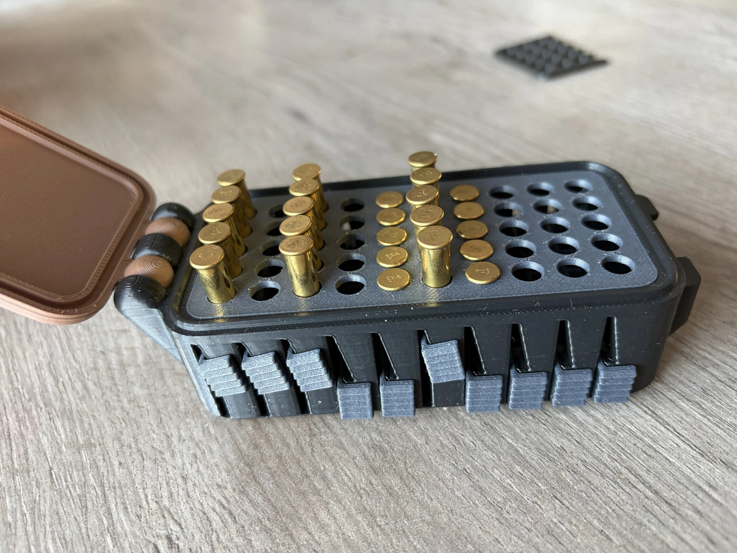 💥🔥Quick Access .22LR Ammo Storage Box – 50 Round Lift-Up Design Cartridge Organizer for Range & Storage
