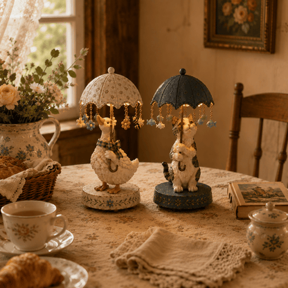 🎁 Vintage animal-shaped lamp with a rotating shade