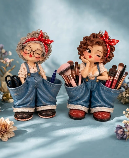 Retro Girl Makeup Brush Holder – Cute Vintage Vanity Organizer