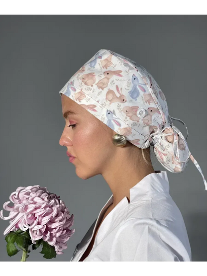 👩‍⚕️Adjustable Cotton Scrub Cap – Roomy Hair Pocket & Mask Buttons