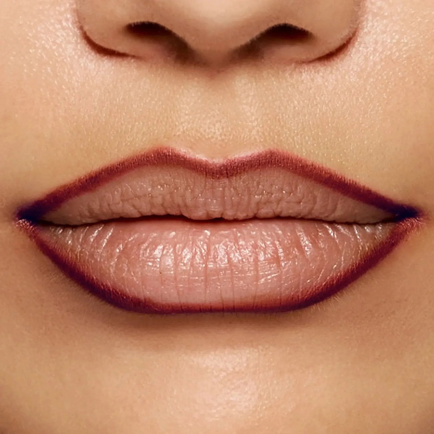 ACHANDISE Glide Lip Liner — Creamy, Blendable Color with Smooth Application