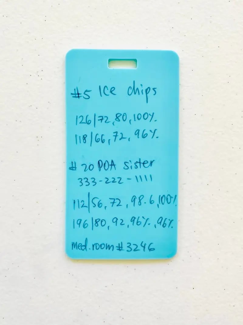 🔥HOT SALE🔥🩺Erasable  | Dual-Side Writable, Fade-Proof & No Blur (🖊Write. Wipe. Repeat.) 🎁Free Badge Clip Included📋