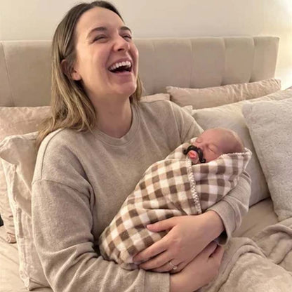 💋 Kissable Mustache Pacifier – Funny Lips & Mustache Novelty Design👶