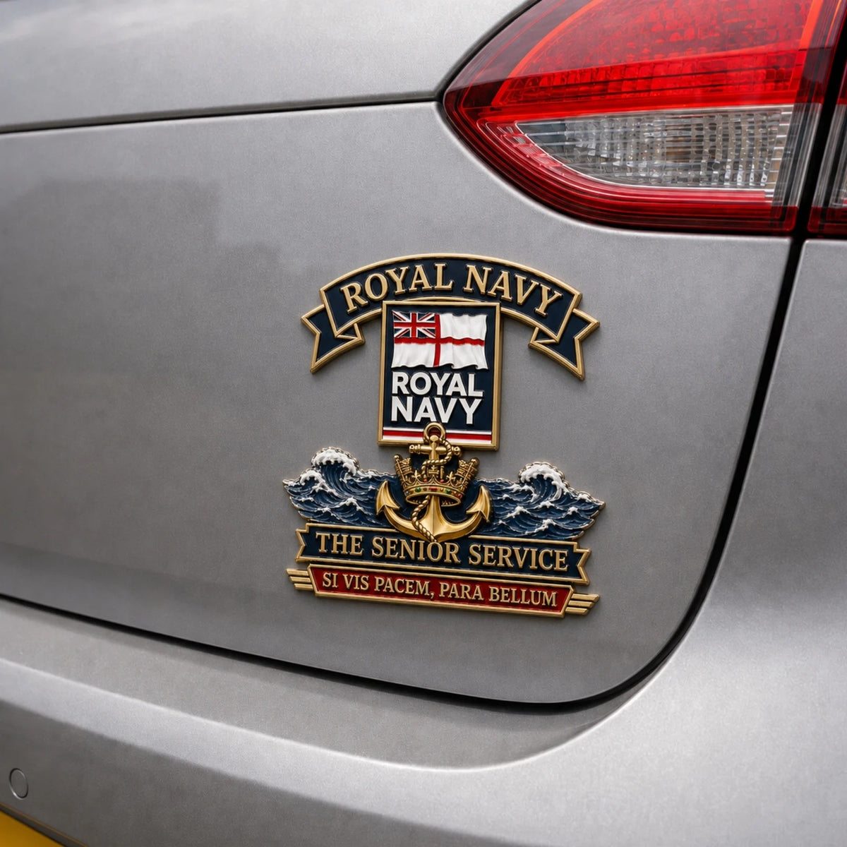 ⚓👑 Royal Navy “Si Vis Pacem, Para Bellum” Tribute Metal Car Emblem