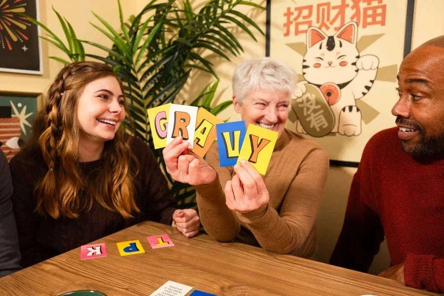 🤣💥 Pounce – Fast-Paced Word Card Game for Family & Friends