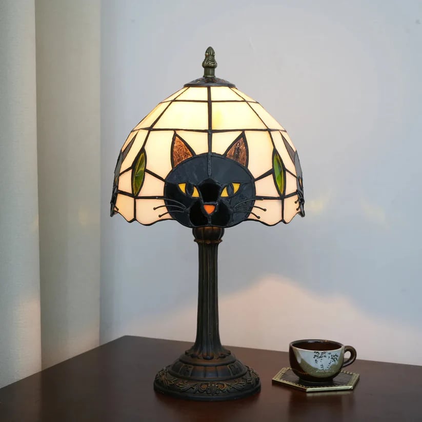 Tiffany Style Resin Themed Table Lamp