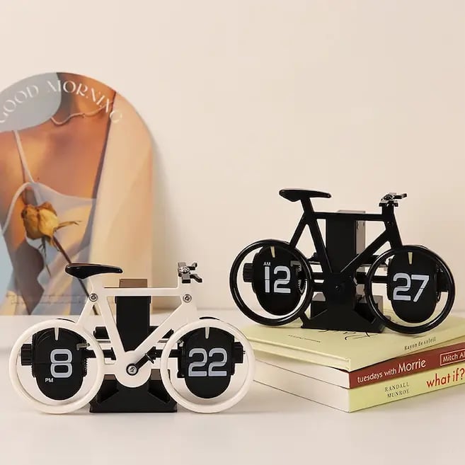 Creative Bicycle Automatic Page Turning Clock