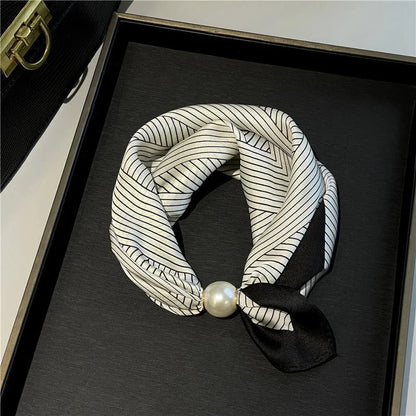 ✨ Effortless Glamour: Pop-On Pearl Necklace Scarf 🧣