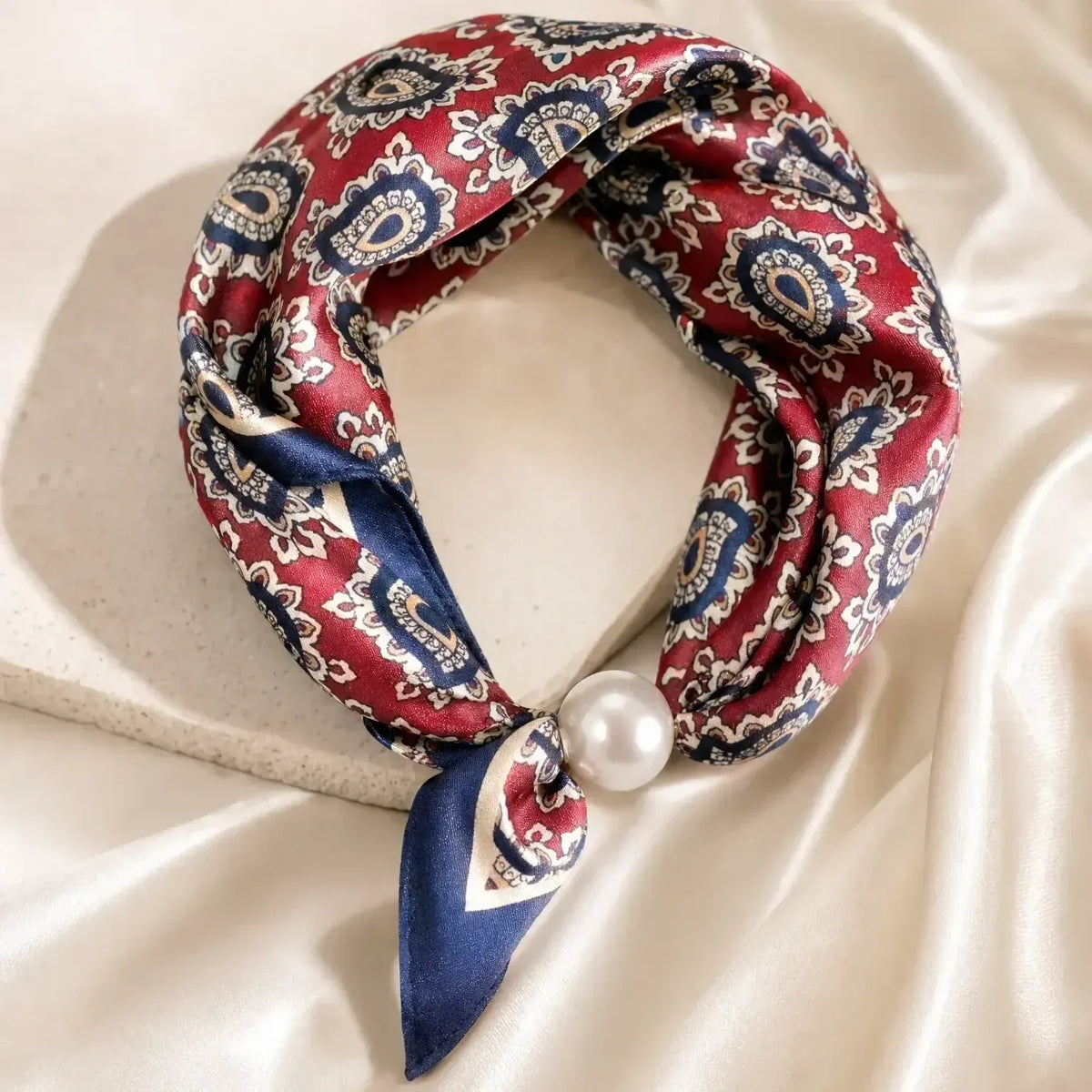 🔥2026 Hot Sale✨ Pearl Necklace Scarf with Magnetic Clasp