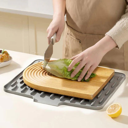 🔥HOT SALE🔥Non-Spill Silicone Worktop Saver – Heat-Resistant & Non-Slip Mat for Drip-Free Drying