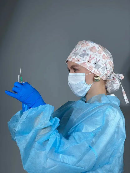 👩‍⚕️Adjustable Cotton Scrub Cap – Roomy Hair Pocket & Mask Buttons