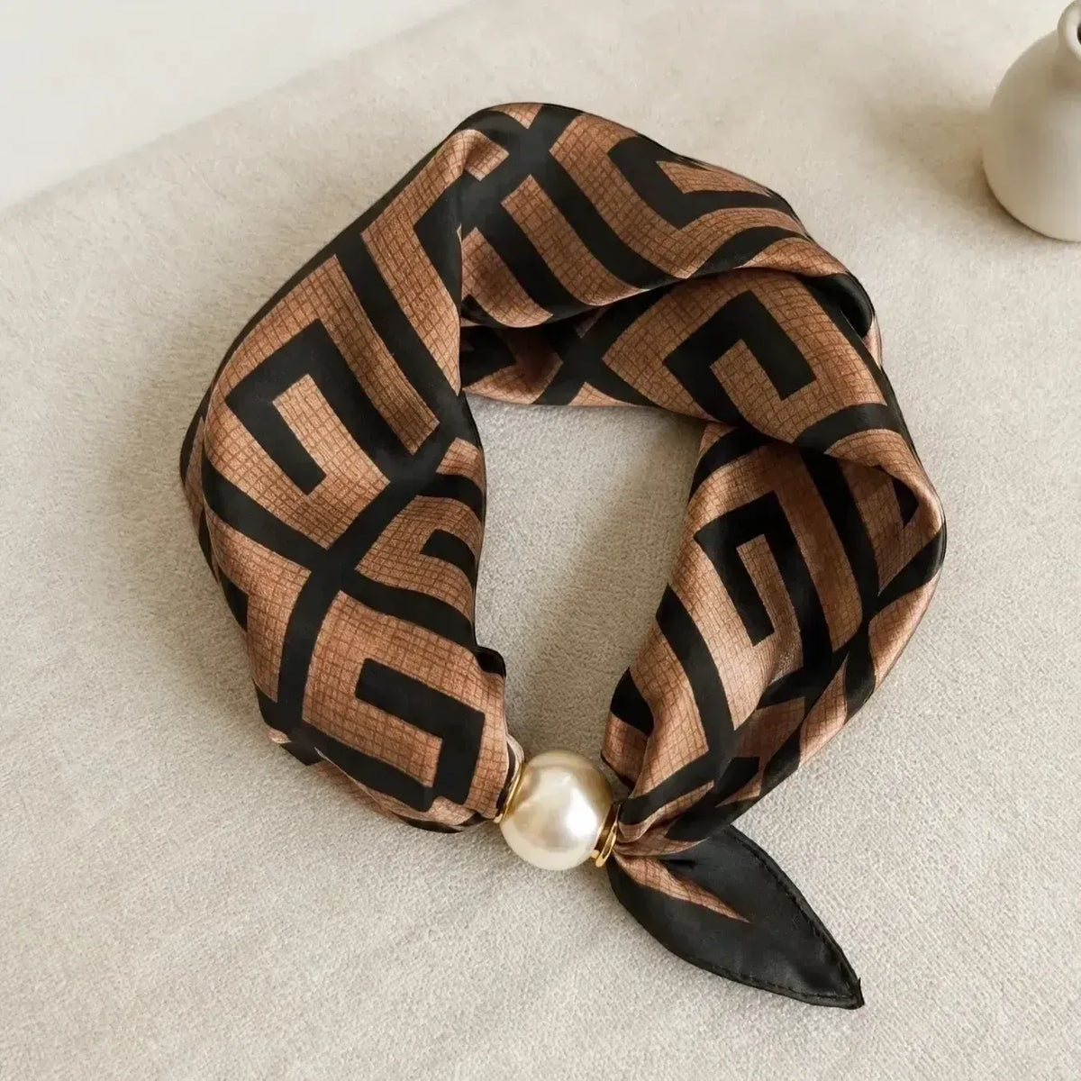 🔥2026 Hot Sale✨ Pearl Necklace Scarf with Magnetic Clasp