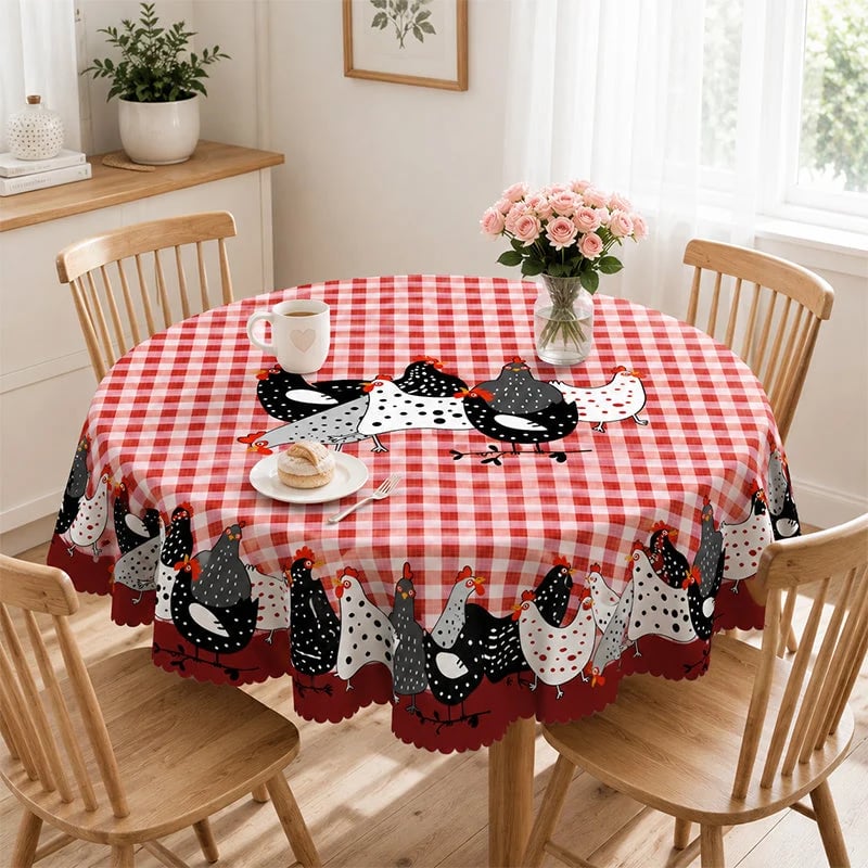 🔥HOT SALE🔥🐓 Farmhouse Rooster Tablecloth – Red Buffalo Plaid Chicken Table Cover, Spill Proof & Scalloped Lace Edge ✨