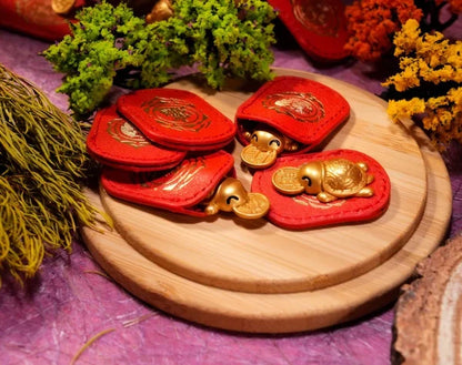 2026 Golden Turtle Charm – Bites onto Luck, Never Lets Go